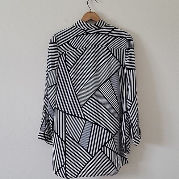 Chico's Black White Mixed Stripe Button Down Tunic Blouse Size Medium - Picture 4 of 5